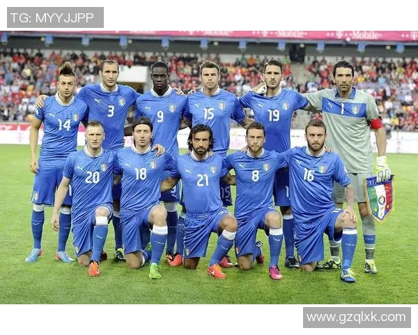 全球足球明星汇聚各大球队的精彩瞬间与传奇故事